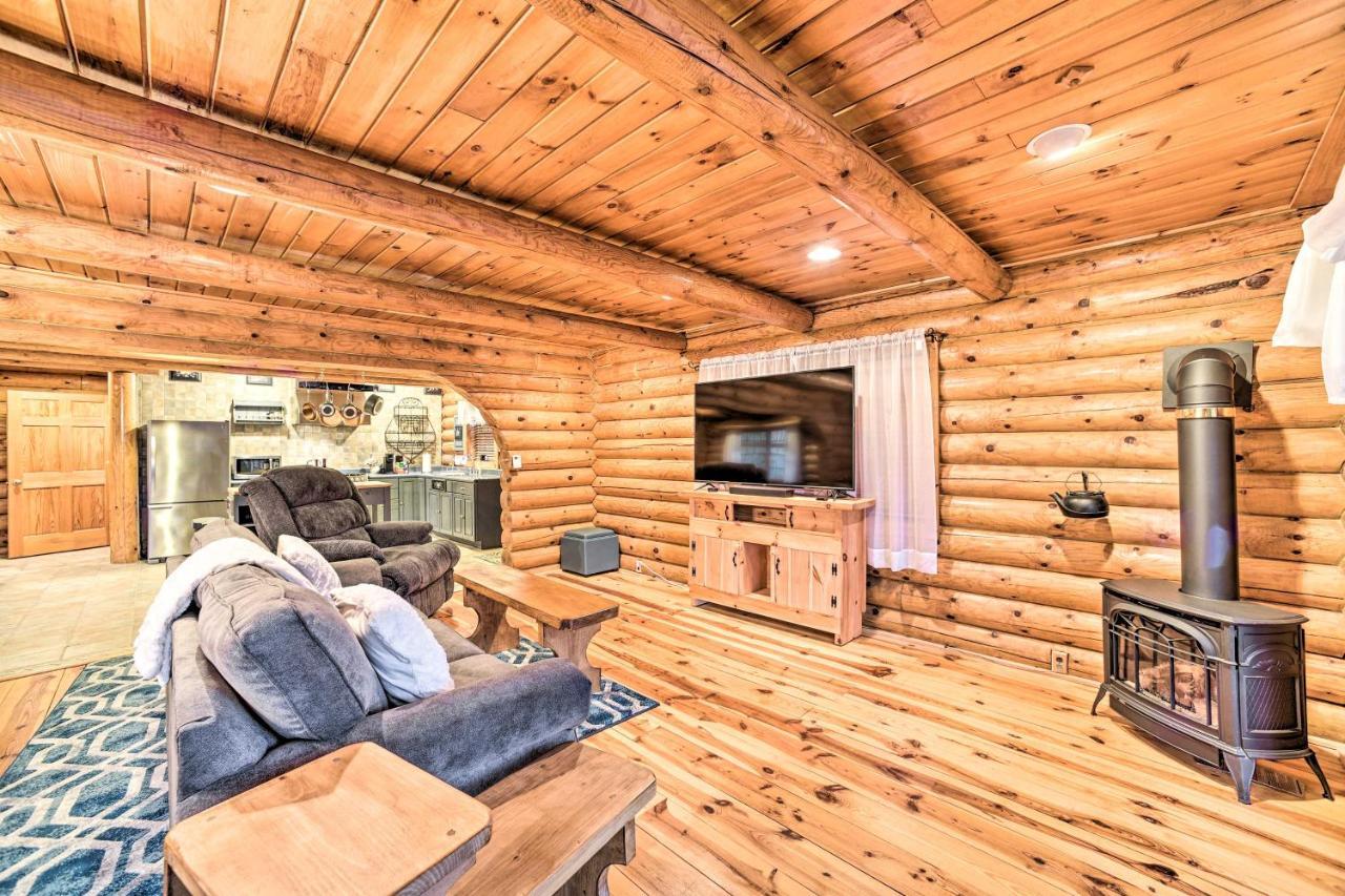 Spacious Cabin With Decks Near Saratoga Springs Middle Grove Luaran gambar