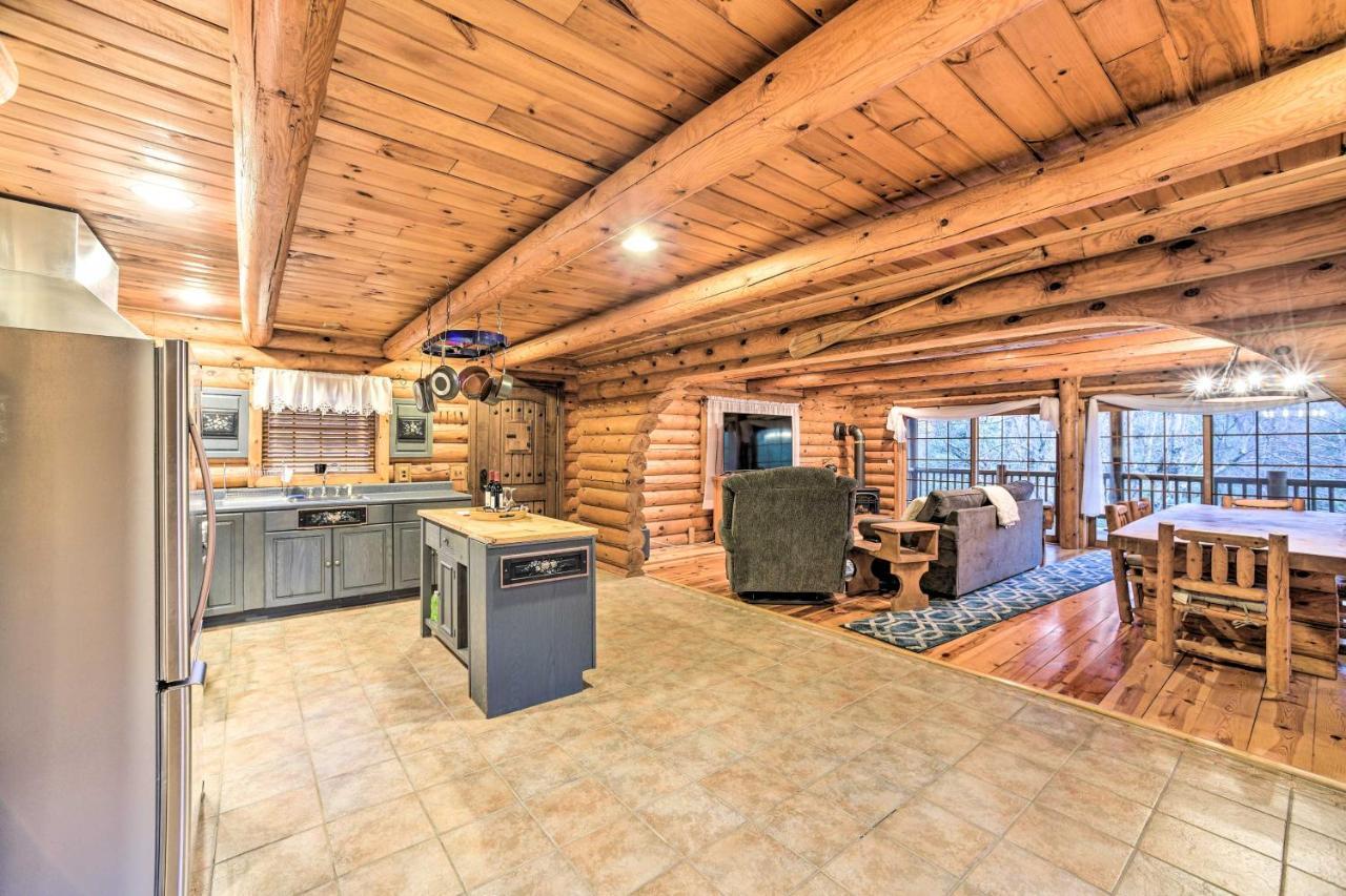 Spacious Cabin With Decks Near Saratoga Springs Middle Grove Luaran gambar