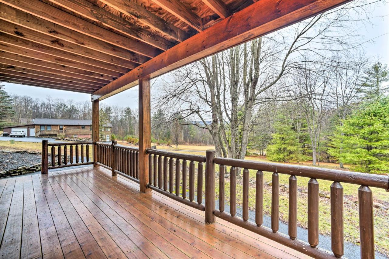 Spacious Cabin With Decks Near Saratoga Springs Middle Grove Luaran gambar