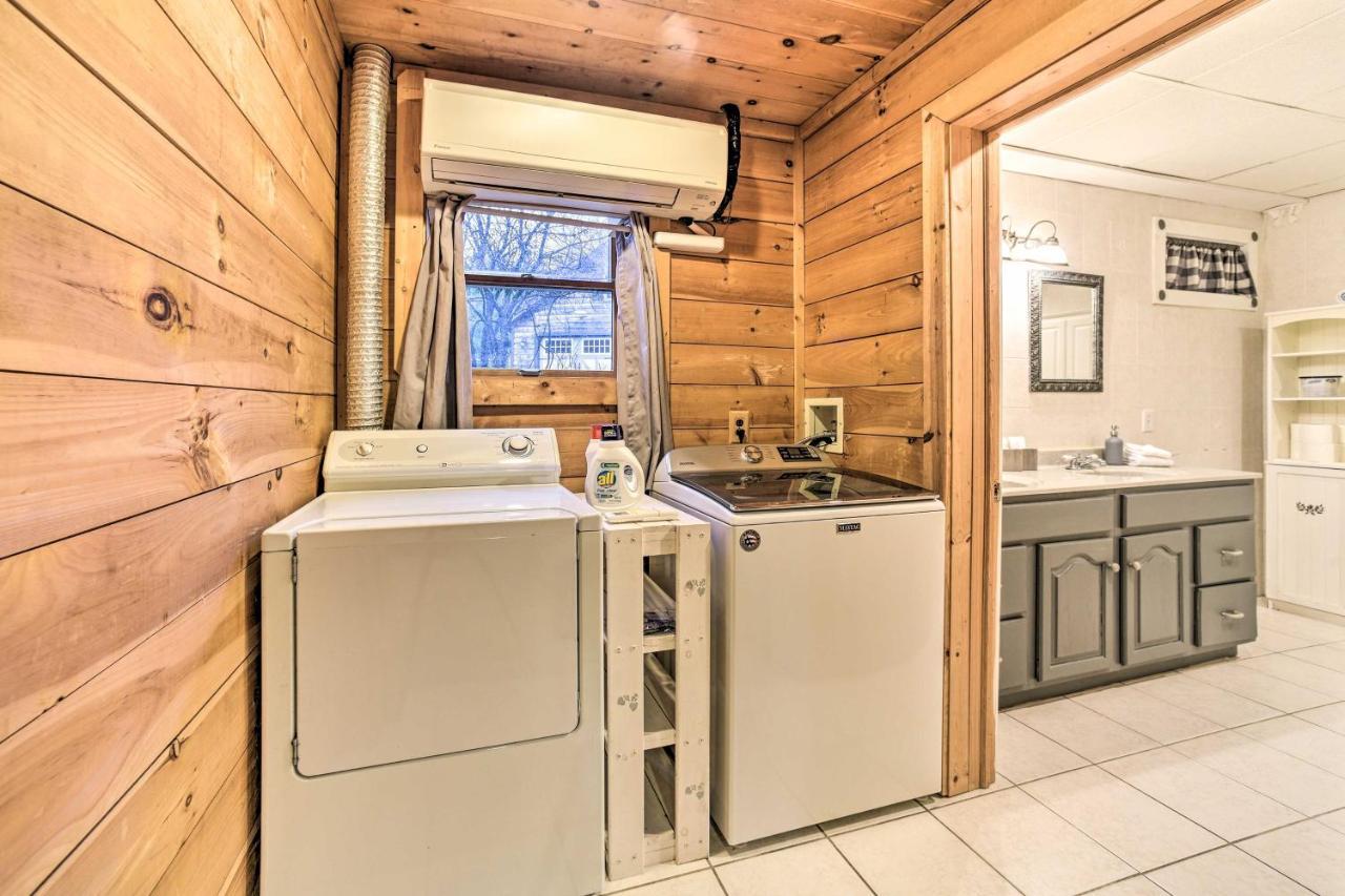 Spacious Cabin With Decks Near Saratoga Springs Middle Grove Luaran gambar