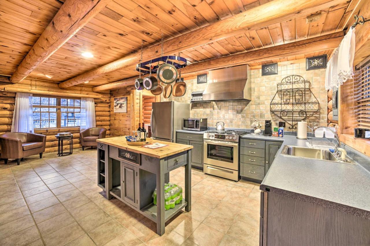 Spacious Cabin With Decks Near Saratoga Springs Middle Grove Luaran gambar