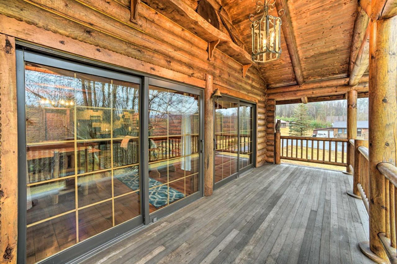 Spacious Cabin With Decks Near Saratoga Springs Middle Grove Luaran gambar