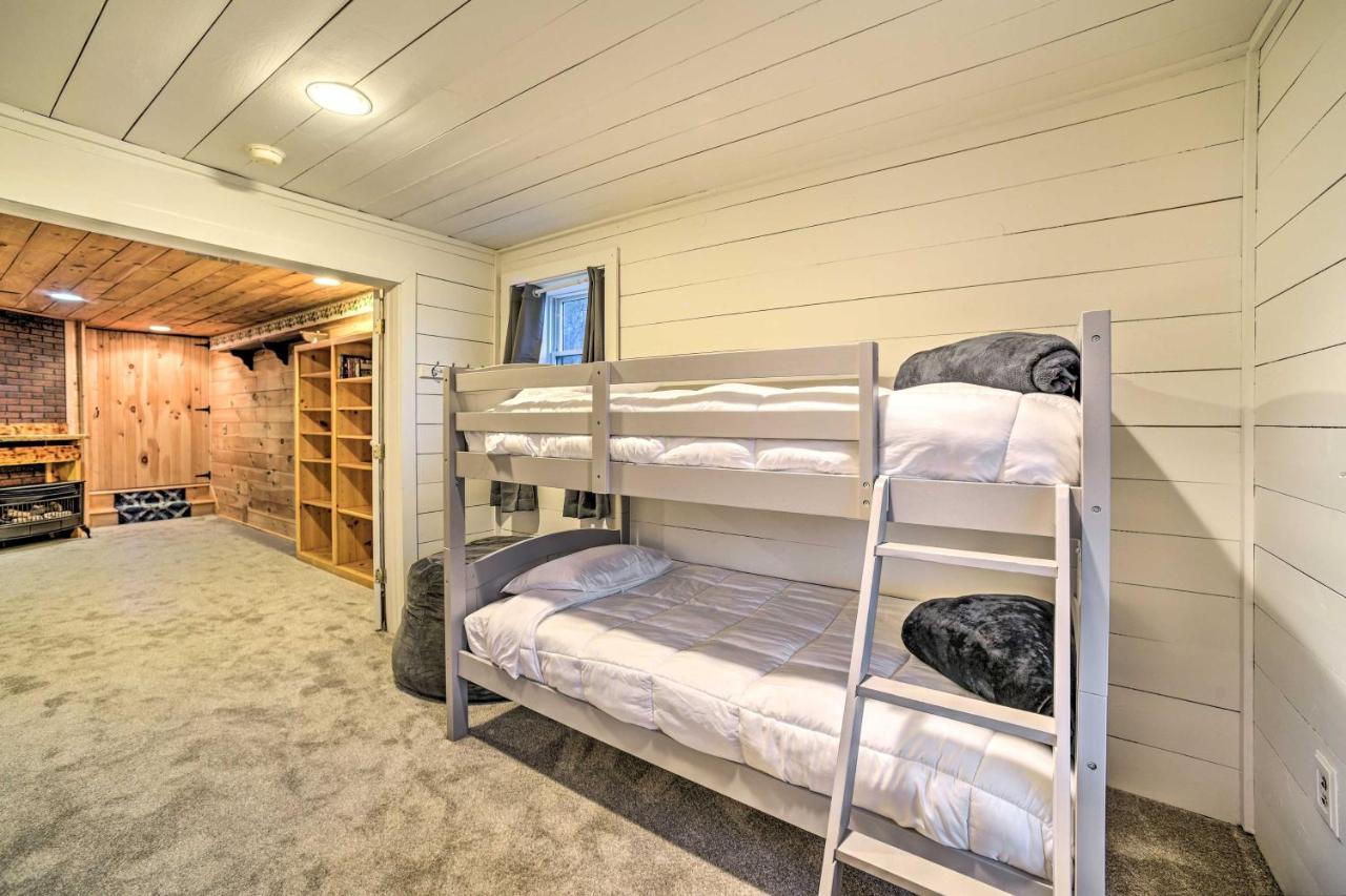 Spacious Cabin With Decks Near Saratoga Springs Middle Grove Luaran gambar